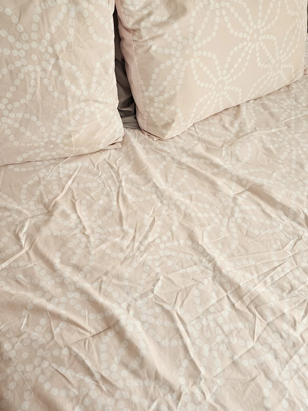 Blush Pink Dot-Pattern Comforter Set with Matching Shams
